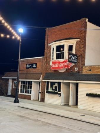 B&W’s Pour Decisions