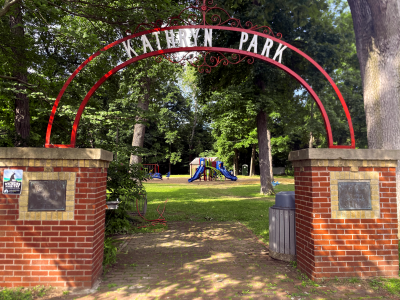Two Brick foundations with an arched sign across that says Kathryn Park